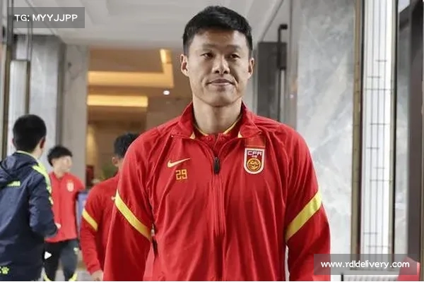 李昂强调海港保持高水准节奏 专注自我提升应对挑战 李昂强调海港保持高水准节奏 专注自我提升应对挑战